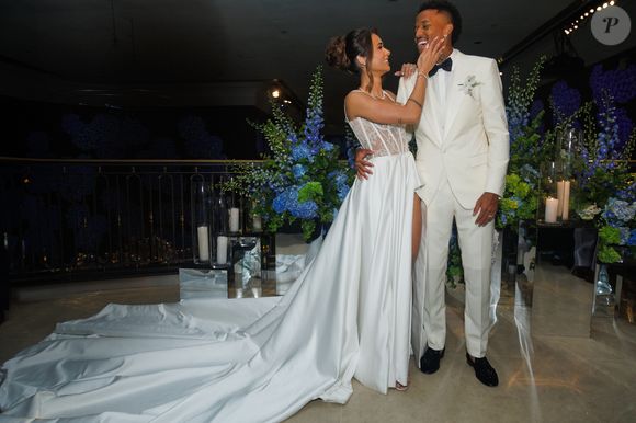 Tainá Castro desfilou com três modelos exclusivos dos estilistas Marie Lafayette e Charles Hermann