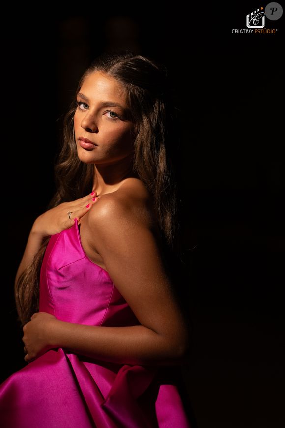 Maria Sophia Costa faz sucesso nas redes sociais, onde é conhecida como 'Mafifi'