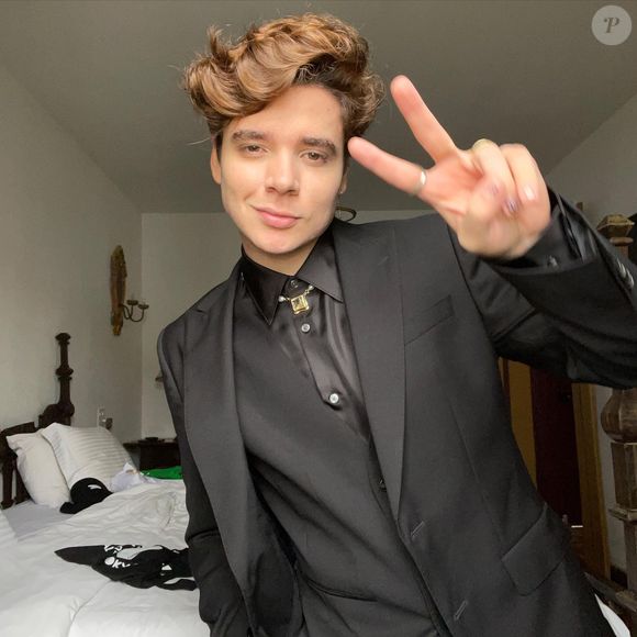 Cabelo do marido de Sasha começou a mudar com novos penteados e possibilidades