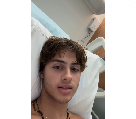 Stavros Floros, de 22 anos, participante de 'Survivor' da Grécia, perdeu uma das pernas após colisão com barco no mar