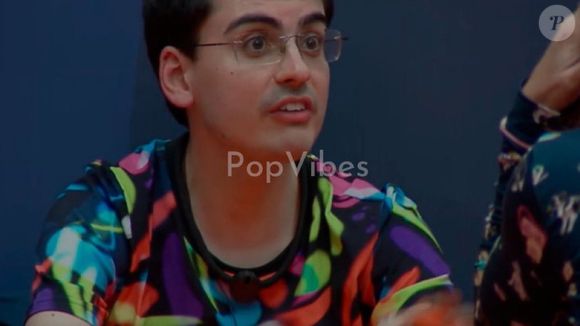 O polêmico jornalista Dudu Camargo, especulado em anos anteriores, também está dentro de 'A Fazenda 2025'