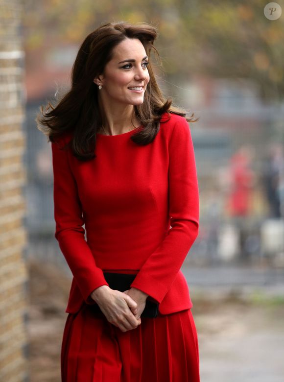 Esse corte de cabelo de Kate Middleton é ideal para quem quer ter cabelos longos, mas o tempo é curto, segundo o haistylist Richard Ward