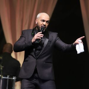 Falando em cabelos, Belo já teve diversas versões, desde o platinado ao enrolado e preto