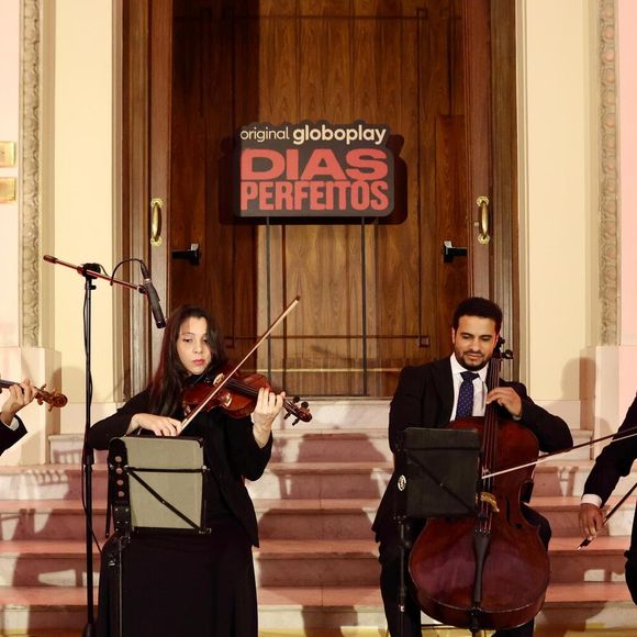 Festa com o elenco de 'Dias Perfeitos', no Rio de Janeiro