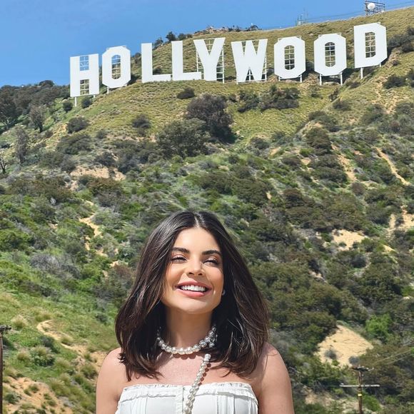 Gkay passou a usar sua beleza mais natural e removeu preenchimentos