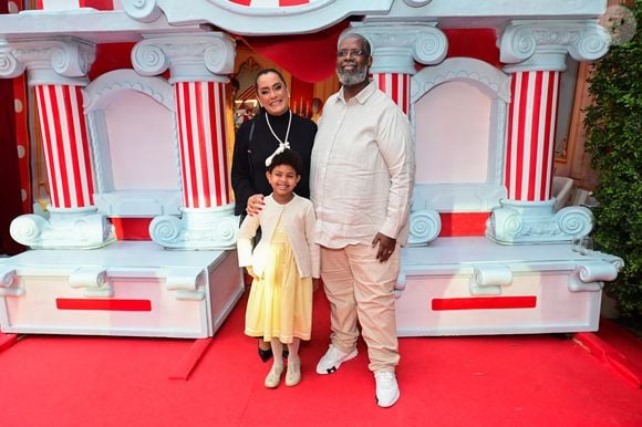 Péricles e a família no aniversário de 1 ano de Bento, filho de Thiaguinho e Carol Peixinho