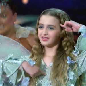 Filha de Angélica e Luciano Huck, Eva já homenageou a mãe na TV interpretando a Fada Bela