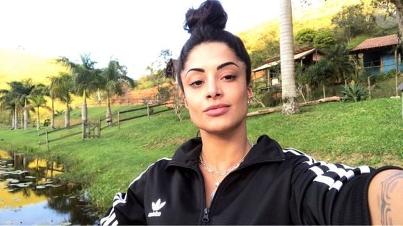 Nas redes sociais, a beleza de Aline Campos sempre roubou a cena entre os fãs