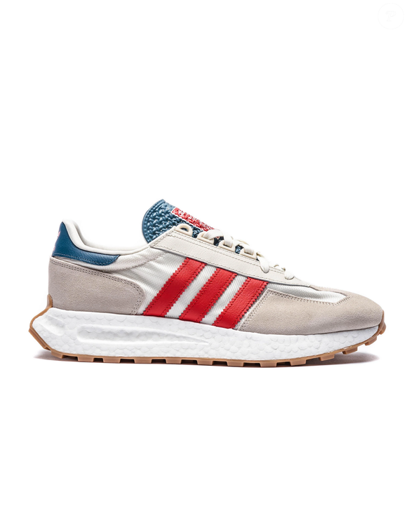 O modelo usado pela atriz era semelhante ao Adidas Retropy E5 "Off White Vivid Red" GW6776