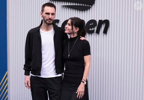 Segundo fontes próximas, Courteney Cox e Johnny McDaid terminaram de forma pacífica e não tiveram brigas