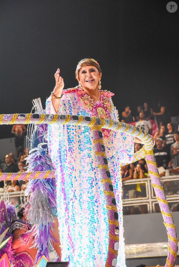 Carnaval São Paulo 2026: Márcia Sensitiva foi destaque em carro alegórico da Rosas de Ouro