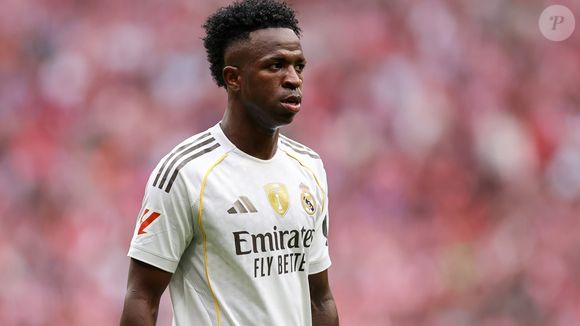 Atacante do Real Madrid, Vini Jr. anunciou novo projeto antirracista voltado ao esporte e à educação