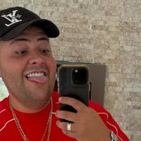 Quem é Maumau, influenciador preso por posse de arma em operação contra 'Jogo do Tigrinho' que também investiga Bia Miranda?