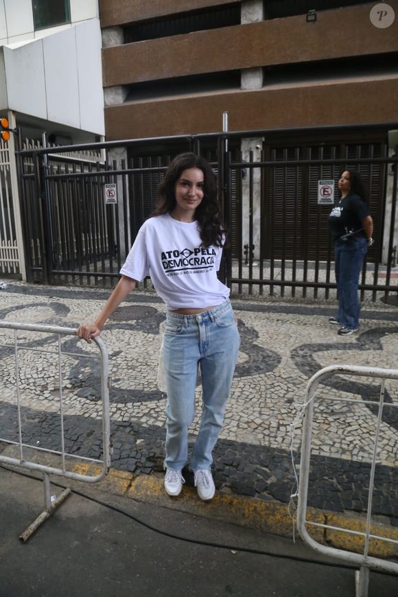 Marina Moschen no Ato Musical pela Democracia, em Copacabana