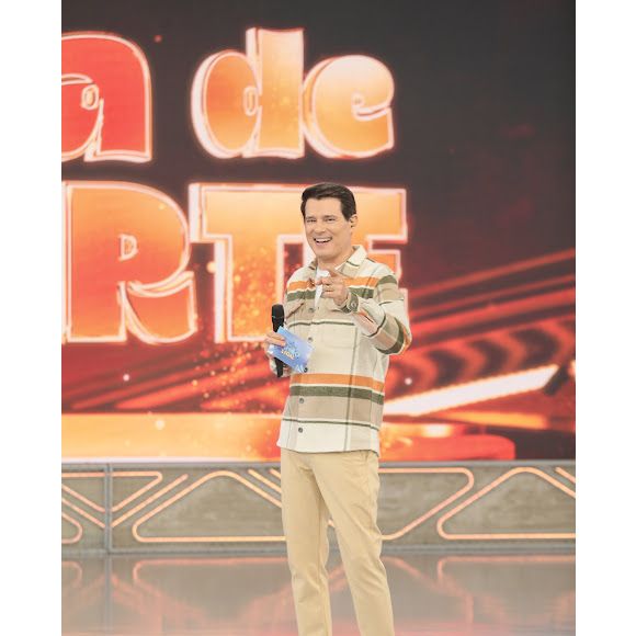 Celso Portiolli não segue Bolsonaro ou qualquer membro da família no Instagram, mas segue Nikollas Ferreira, o que deixa explícita a simpatia por políticos da extrema-direita