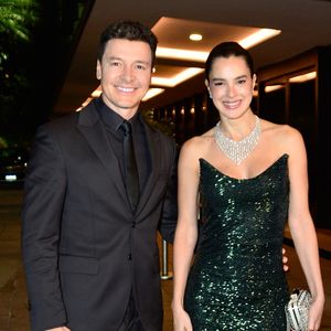 Rodrigo Faro e Vera Viel participaram da festa de renovação de votos de Roberto Justus e Ana Paula Siebert