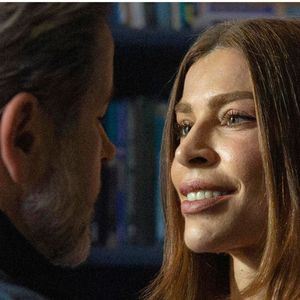Arminda (Grazi Massafera) ouve Ferette e Samira conversarmsobre plano para acabar com Gerluce
