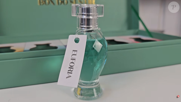A perfumista canadense Natasha Côté-Mouzannar, da IFF, foi a responsável por interpretar a euforia no Box do Sentir, projeto de O Boticário que transforma emoções em fragrâncias. Depois de viver por três anos no Brasil, a profissional desenvolveu uma relação próxima com a cultura, as frutas e a alegria de viver dos brasileiros. A experiência inspirou sua criação, que parte dessa energia para representar um dos cinco sentimentos escolhidos pela marca