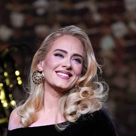 Com dieta e exercícios físicos, Adele conseguiu eliminar cerca de 45 quilos em alguns anos