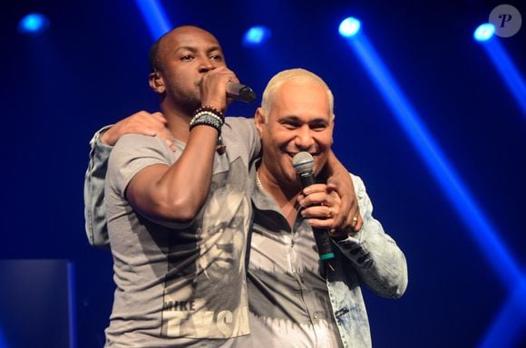Thiaguinho dividiu o palco com o amigo Chrigor em casa noturna de São Paulo