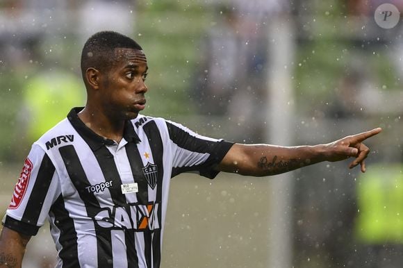 Robinho foi ídolo do Santos nos anos 2000
