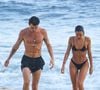 Bruna Marquezine é namorada de Shawn Mendes: casal exibe corpo sarado durante flagra em praia carioca