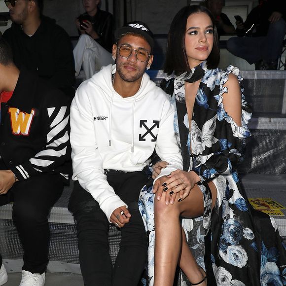 Para internautas, o atual clima de paixão de Bruna Marquezine é comparável ao período em que a atriz namorou Neymar