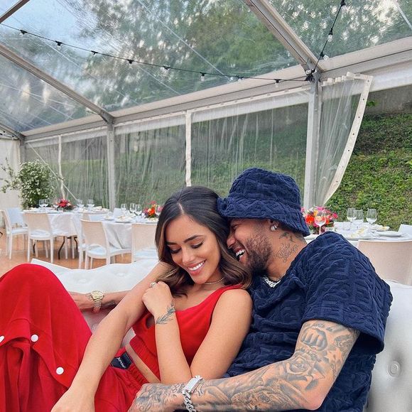 Bruna Biancardi e Neymar estão juntos desde 2021 entre idas e vindas, são pais de Mavie e esperam a segunda filha do casal