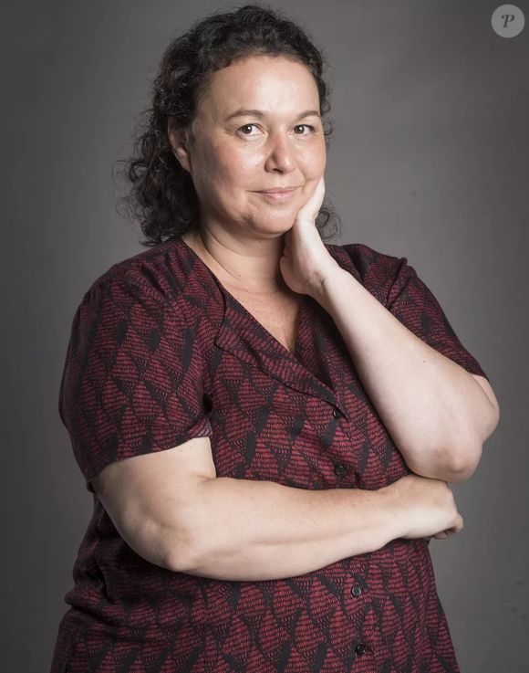 Kelzy Ecard fez tratamentos com quimioterapia, radioterapia e imunoterapia e precisou mudar completamente sua rotina