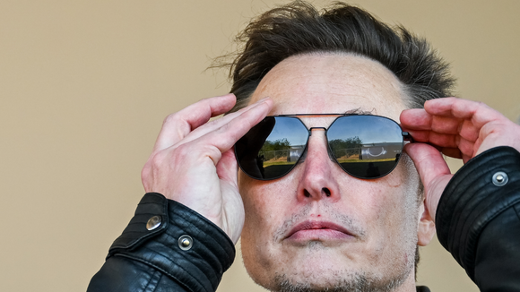 Quase ninguém sabe, mas Elon Musk tem uma sócia brasileira que se afastou da web após ataques: 'Gente que deseja nossa morte e falência'