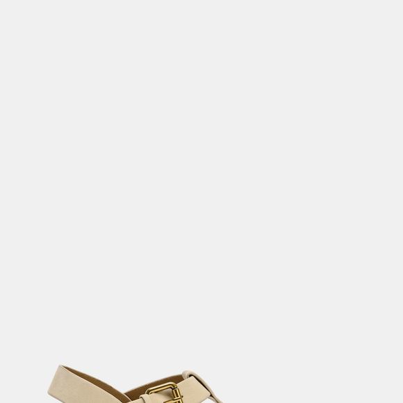 Minimalista e atemporal: a sandália de couro com tiras da Zara promete ser uma das escolhas mais versáteis para combinar com vestidos, saias e conjuntos de linho