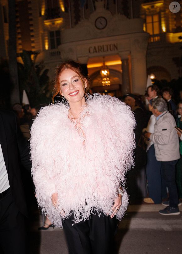 Marina Ruy Barbosa esbanjou estilo e carisma em Cannes nesta sexta-feira (16)