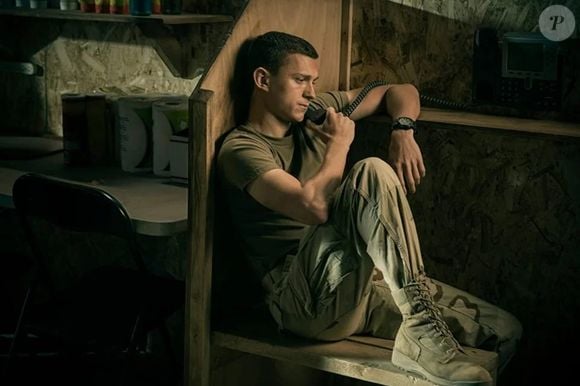 Em 2021, Tom Holland interpretou um jovem que vai para o exército no filme 'Cherry', mas desenvolve transtorno pós-traumático