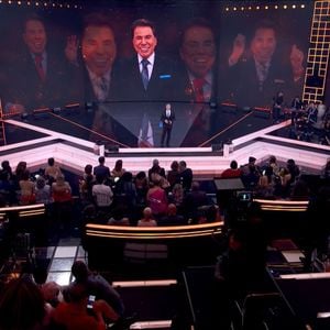 Luciano Huck homenageou Silvio Santos através de Patrícia Abravanel