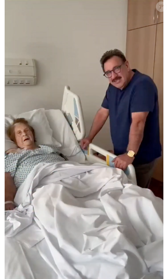 Na ocasião, a assessoria de Ratinho informou que internação era devido à idade avançada da mulher