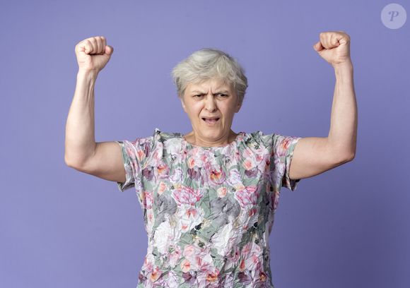 A perda gradual de músculos ao longo dos anos pode acarretar na flacidez de braços