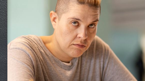 'Ou sou muito magra, ou a voz não combina...': Letícia Rodrigues, a Sandrão de 'Tremembé', lamenta críticas por atuação e admite ficar 'triste'