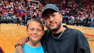 Você piscou e o filho de Neymar já é empreendedor aos 14 anos: Davi Lucca aposta em negócio inovador para a Copa do Mundo e tem Bruna Biancardi como cliente