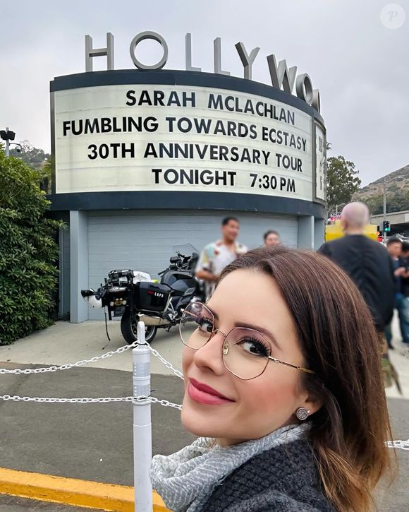 Sandy nunca dorme de maquiagem e, no dia a dia, se divide entre hidratante facial, sérum e protetor solar
