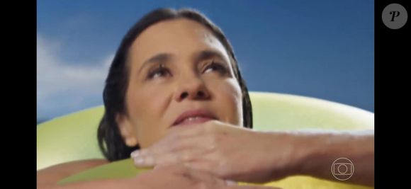 'Mania de Você':  o zoom exagerado, o fundo claramente falso e os closes nos pés da antagonista (deixando óbvio que tudo se passava em uma piscina) transformaram a cena em um verdadeiro circo