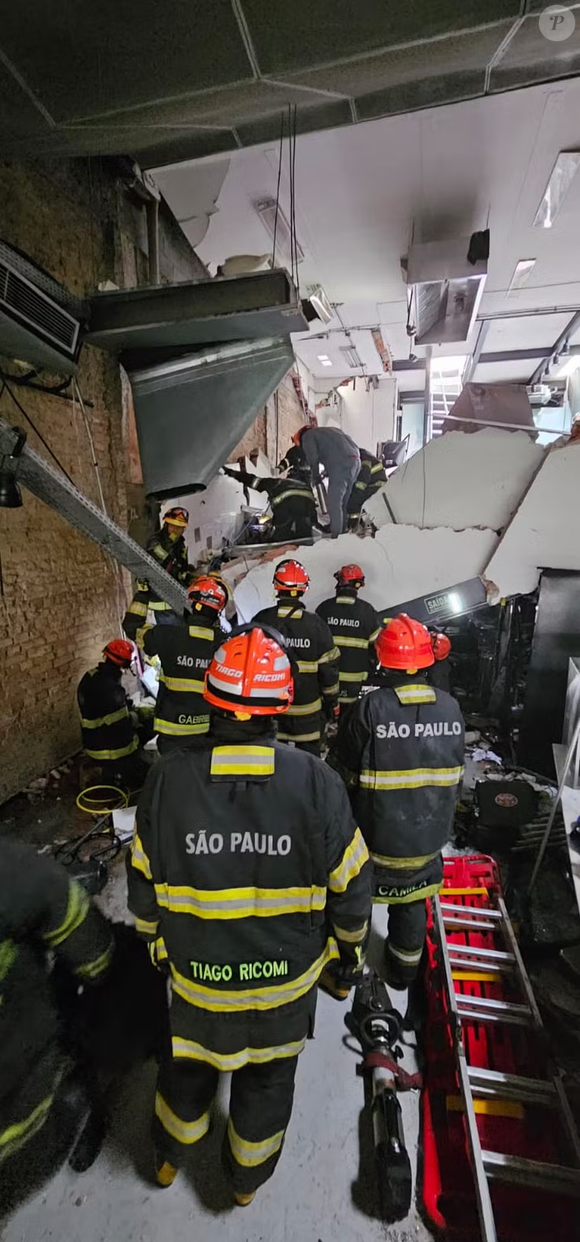 O teto do restaurante Jamile, localizado no centro de São Paulo, desabou no início da tarde desta quarta-feira (08)