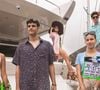 A produção conta a história de um jovem que, pela primeira vez, viaja com sua família para o resort mais exclusivo da Espanha