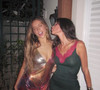 Bruna Marquezine participou de uma festa pós-festival neste sábado (29) e roubou a cena com um look composto por slip dress e joias luxuosas