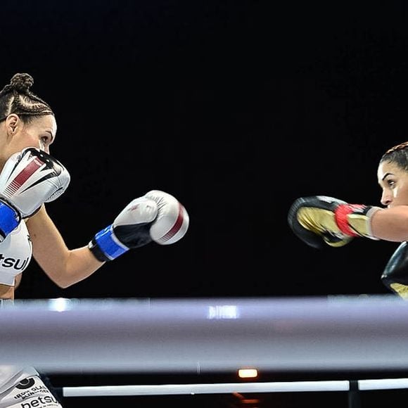 Fight Music Show 7: Inaê Barros venceu Fernanda Mendigata na disputa mais dividida da noite