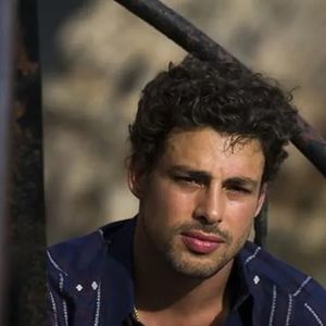 2014: em um dos ápices de beleza de sua carreira, Cauã Reymond viveu Leandro Dantas na minissérie 'Amores Roubados'