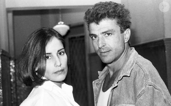 No final de 'Vale Tudo', César (Carlos Alberto Ricelli) arrumou casamento para Fátima (Gloria Pires) com um príncipe e se uniu a eles