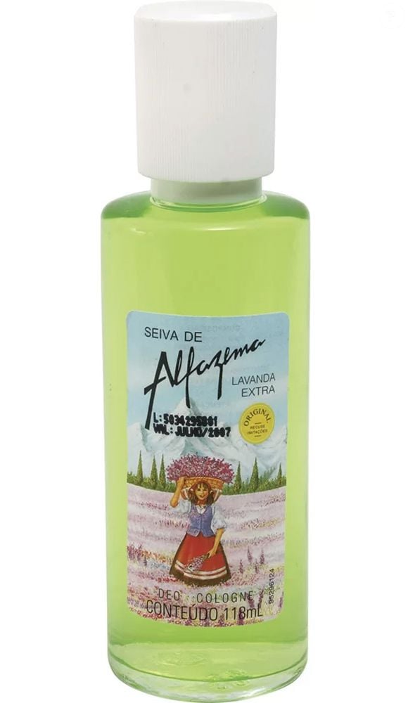 Muito além de uma fragrância, a Alfazema carrega lembranças afetivas de uma época em que pequenos rituais de beleza faziam parte da rotina; seu aroma suave conquistou gerações de mulheres