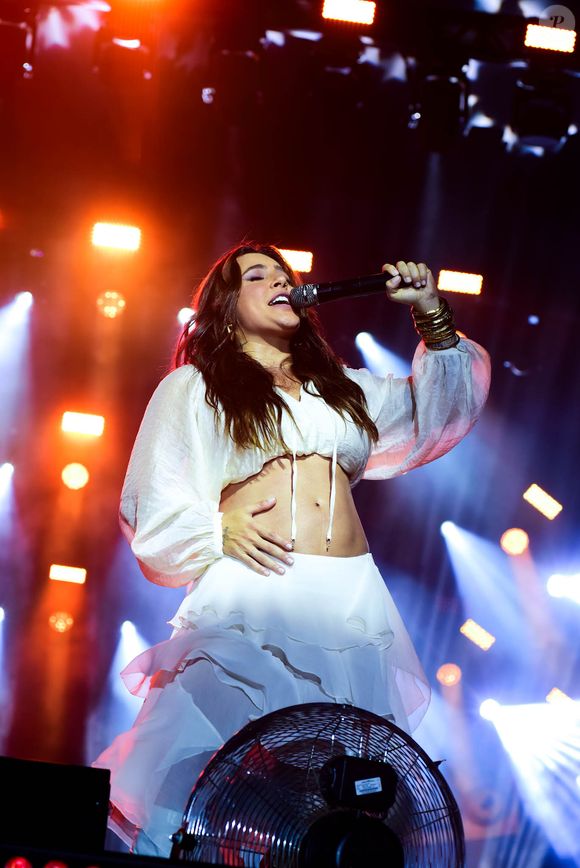 Gravidez de Lauana Prado foi revelada pela cantora: 'Celebro meu maior projeto, minha maior bênção e a melhor promessa que Deus já cumpriu na minha vida.'