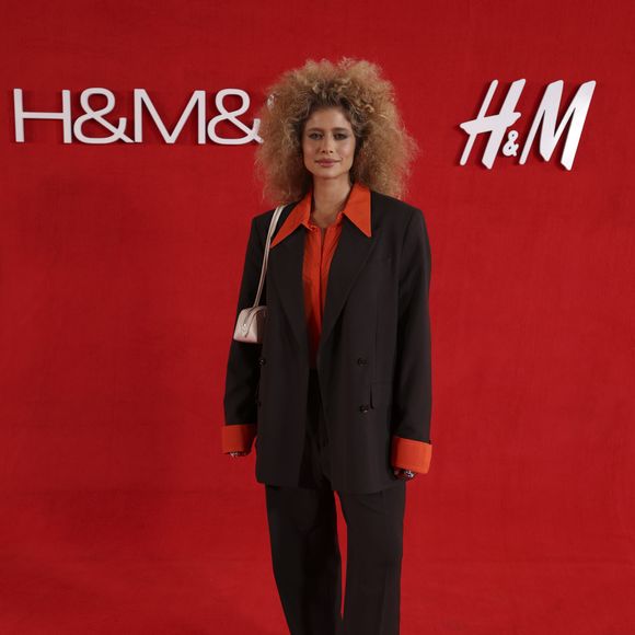 H&M no Brasil: Isadora Cruz marcou presença na inauguração da marca em São Paulo