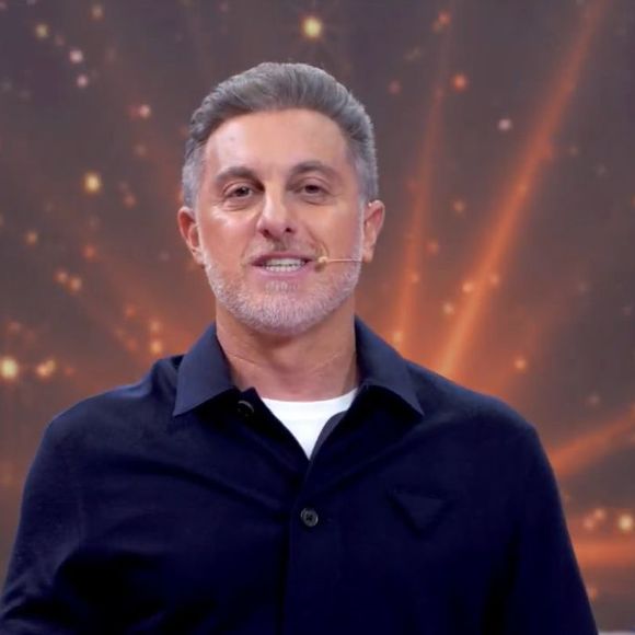 Com a ausência de Livinho, Luciano Huck e a Globo convidaram Lucas Leto, o Sardinha de 'Vale Tudo'